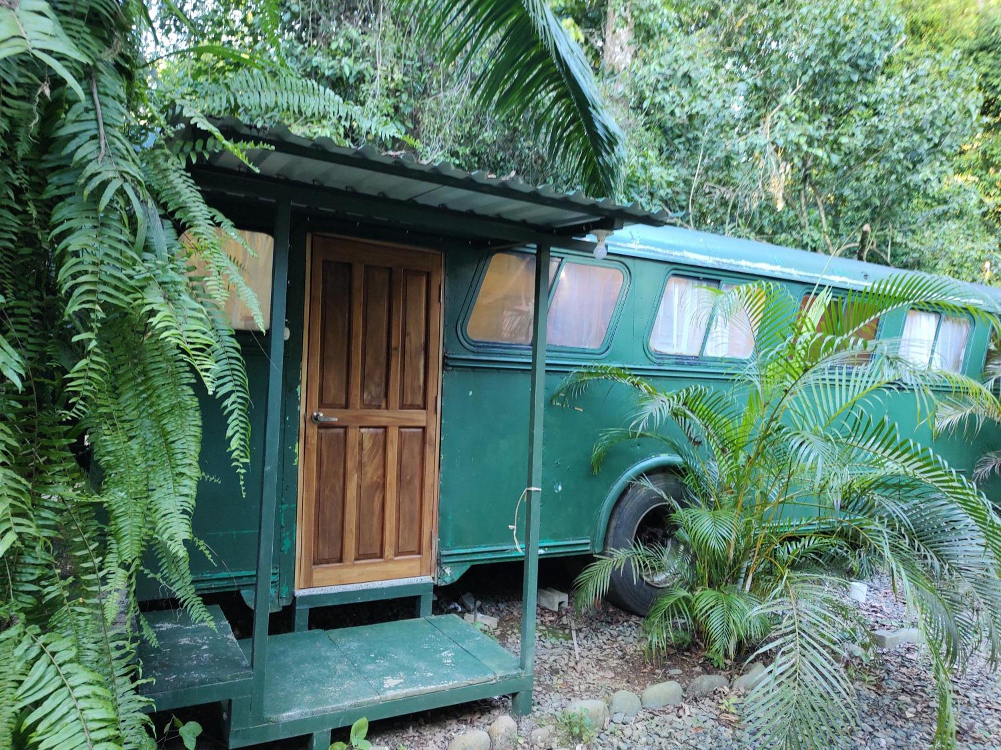 Cool Waters Jungle Villas أوفيتا المظهر الخارجي الصورة